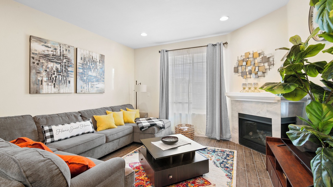 Photo of Livingroom in Cypress