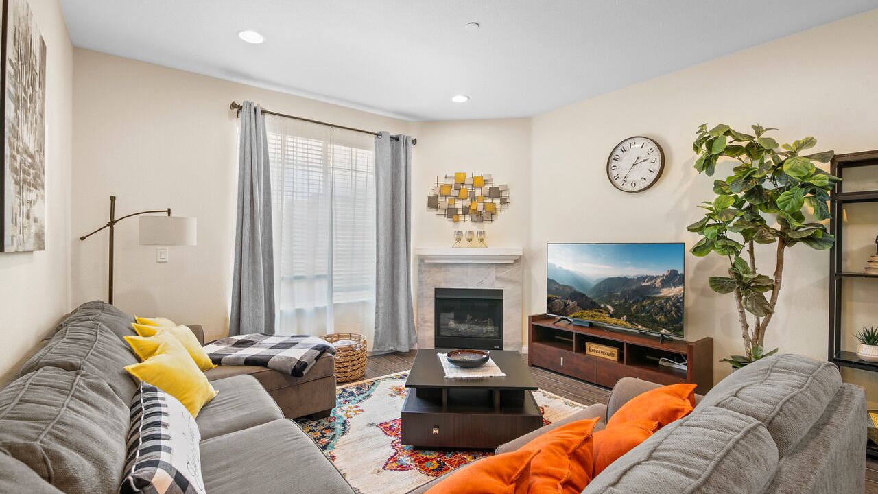 Photo of Livingroom in Cypress