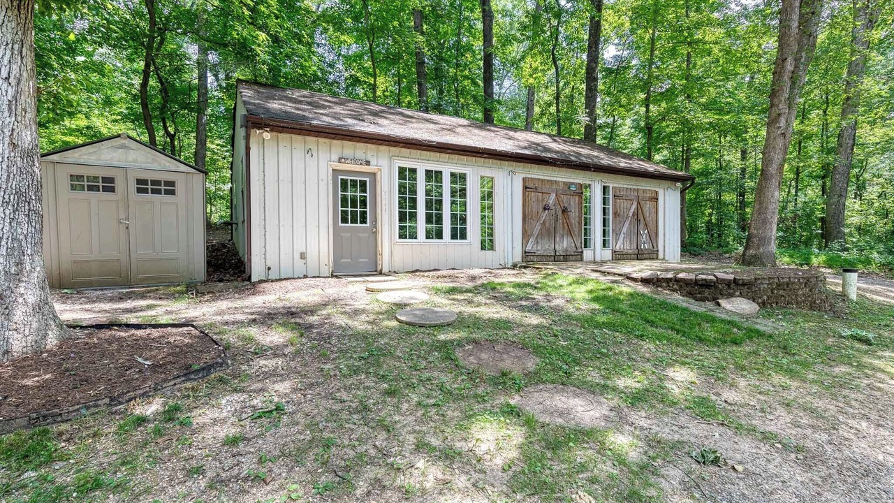 Photo of Outdoor in White Hall