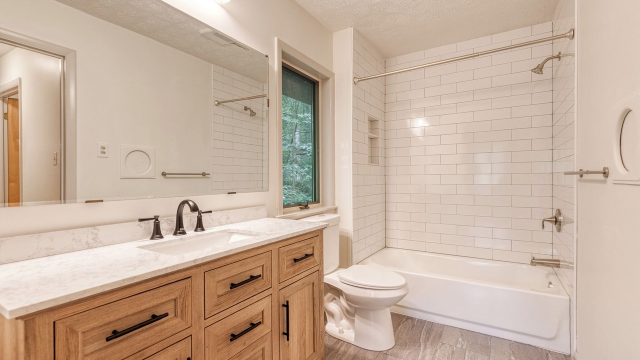 Photo of Others in White Hall