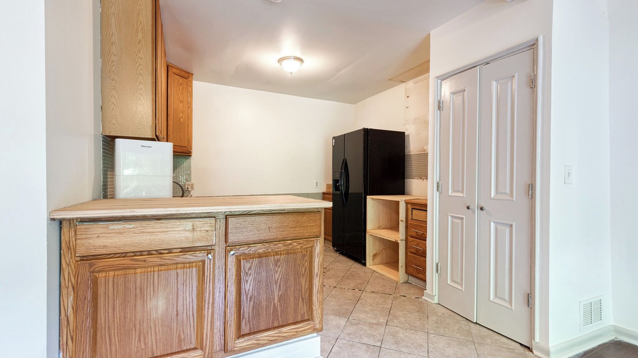 Photo of Others in White Hall