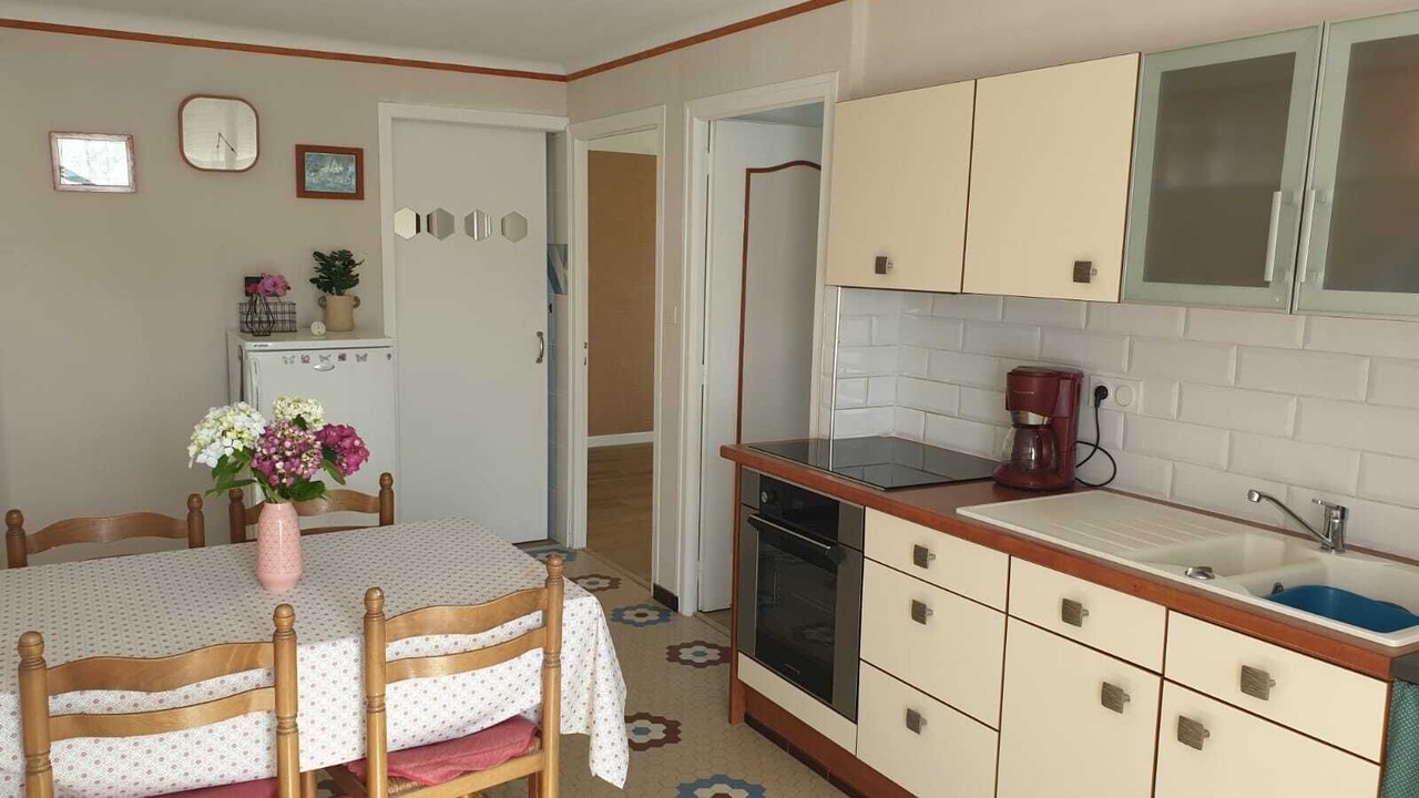 Photo of Kitchen in Peaule