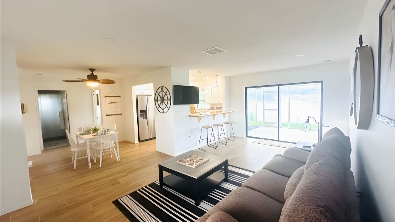 Photo of Livingroom in Brooksville