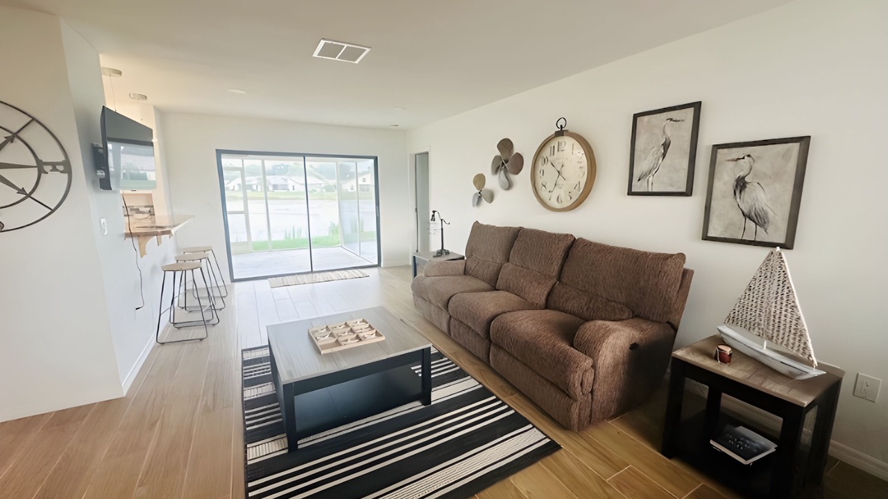 Photo of Livingroom in Brooksville