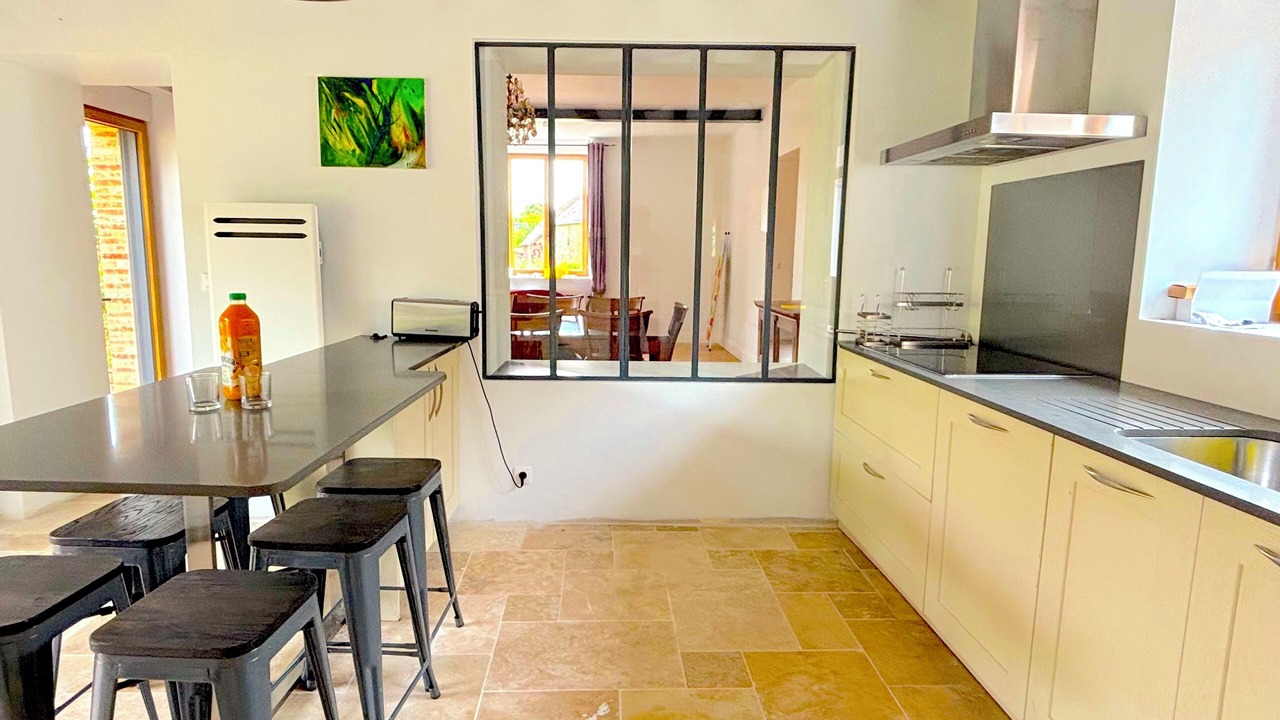 Photo of Kitchen in Sainte-Scolasse-sur-Sarthe