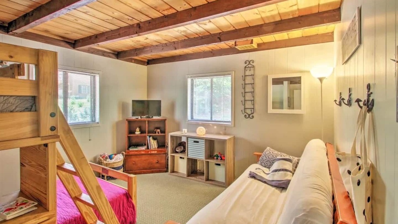 Photo of Others in Lake Arrowhead