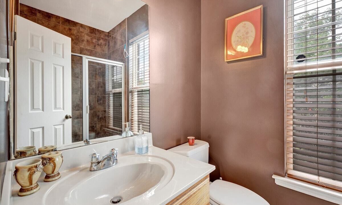 Photo of Others in Pinch District