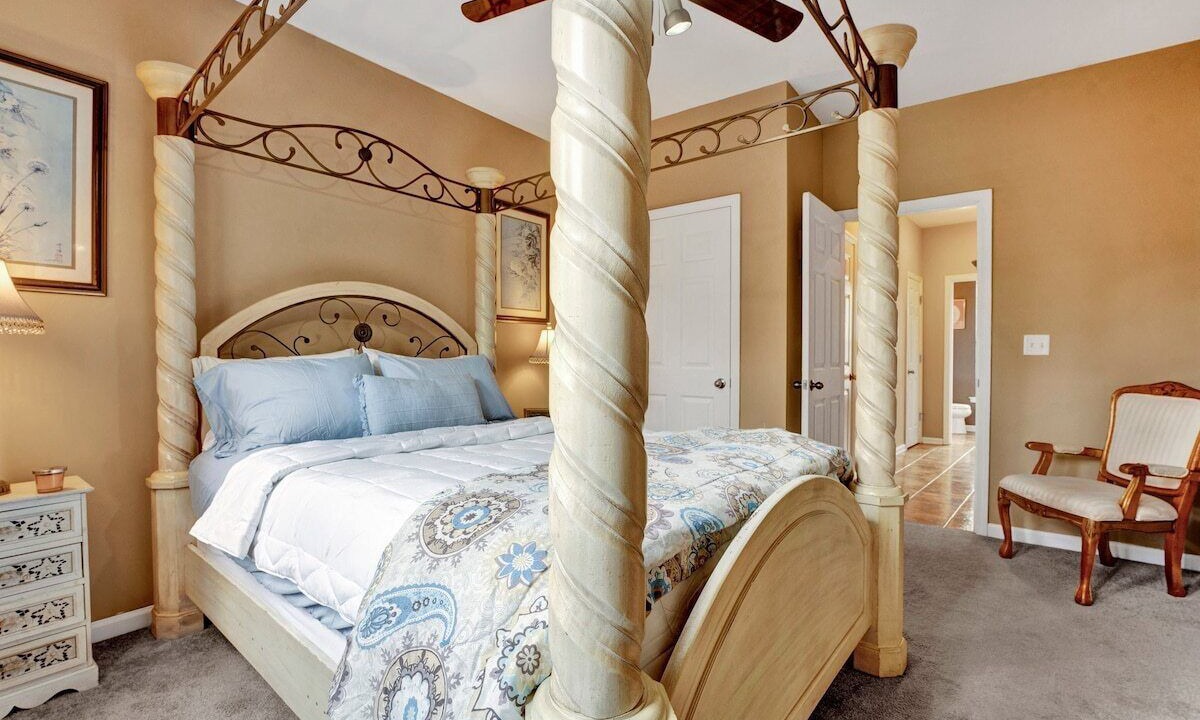 Photo of Others in Pinch District