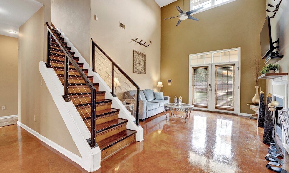 Photo of Others in Pinch District