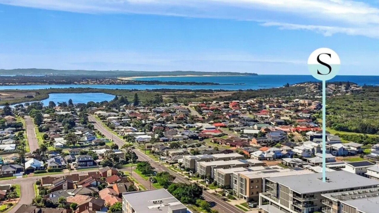 Photo of Others in Caves Beach