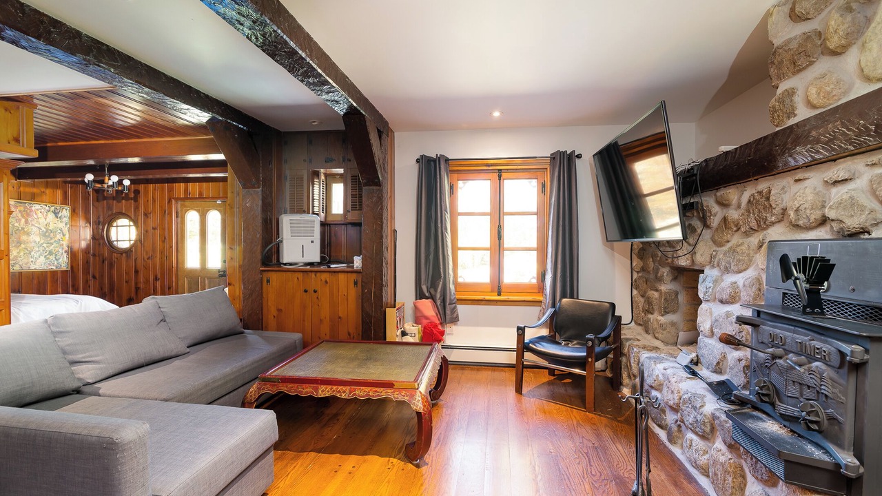 Photo of Livingroom in Sainte-Adele