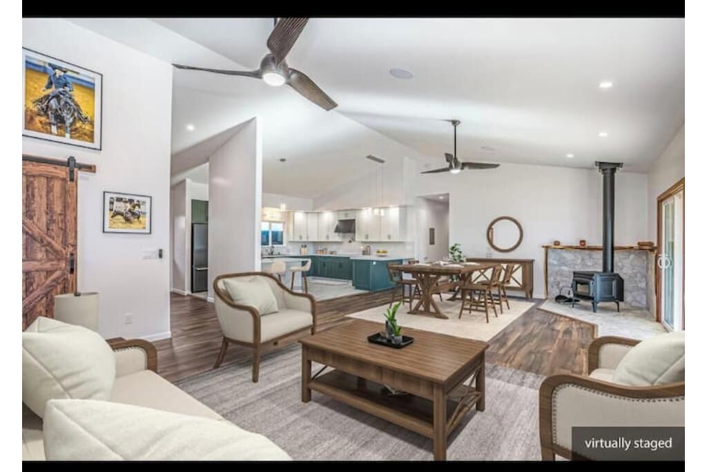 Photo of Livingroom in Kamuela