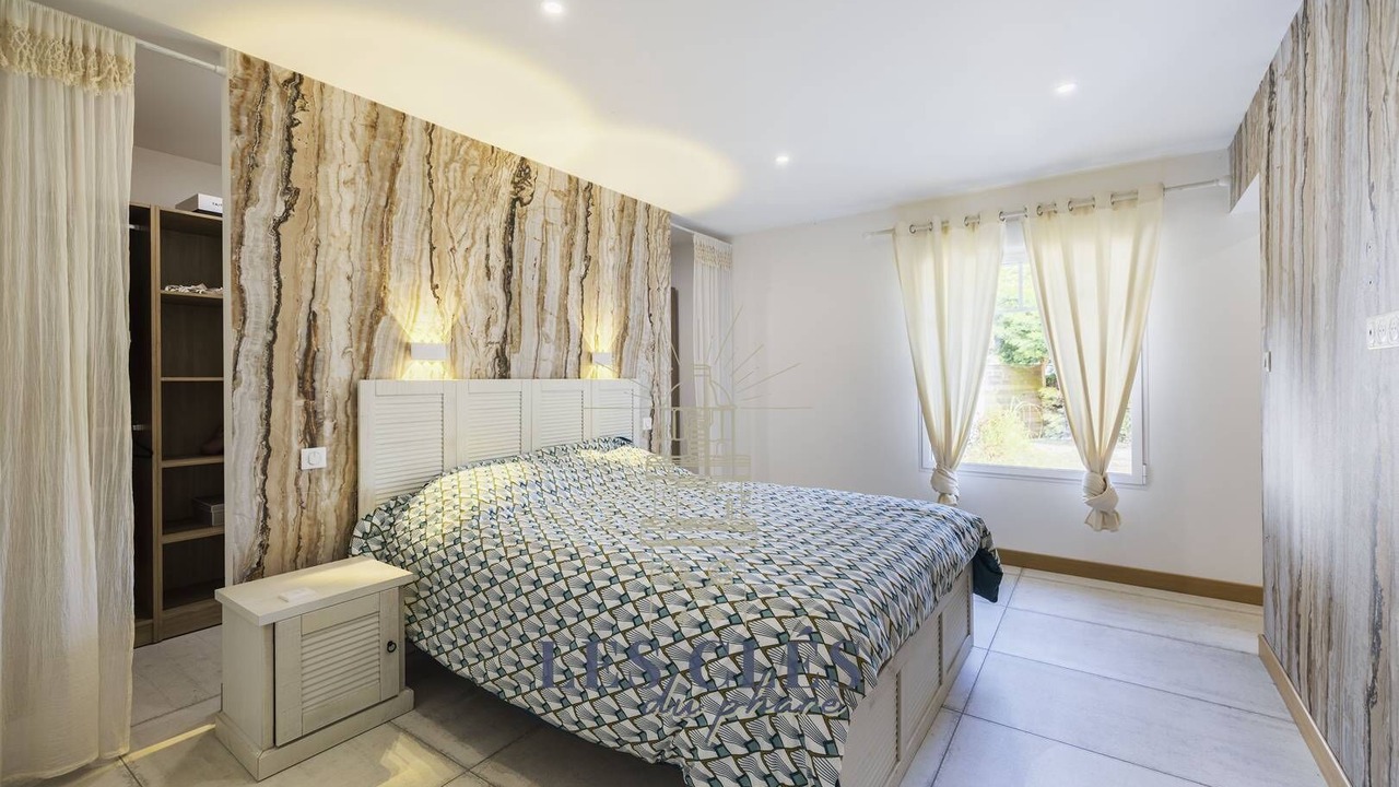 Photo of Others in Trepied