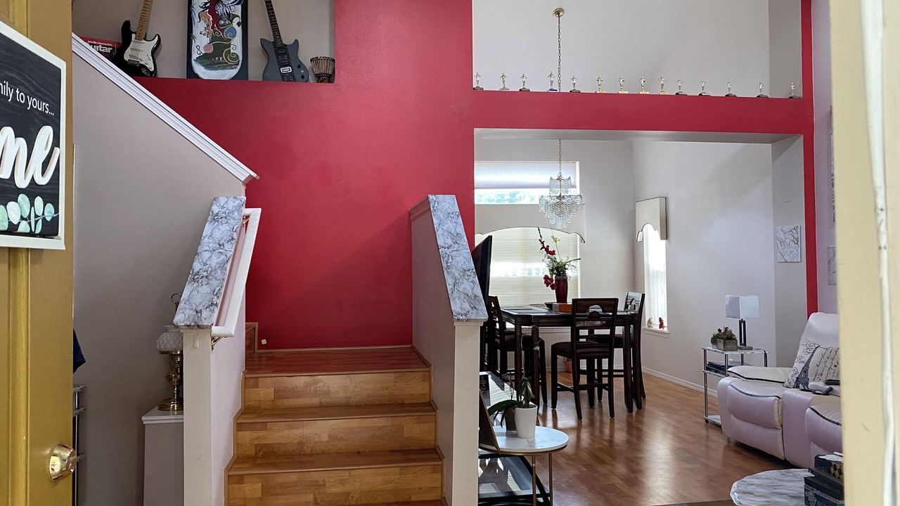Photo of Livingroom in Auburn
