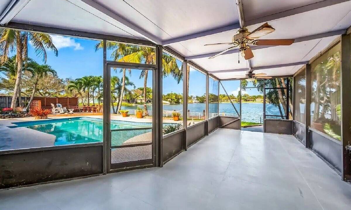 Photo of Patio Balcony in Pembroke Pines