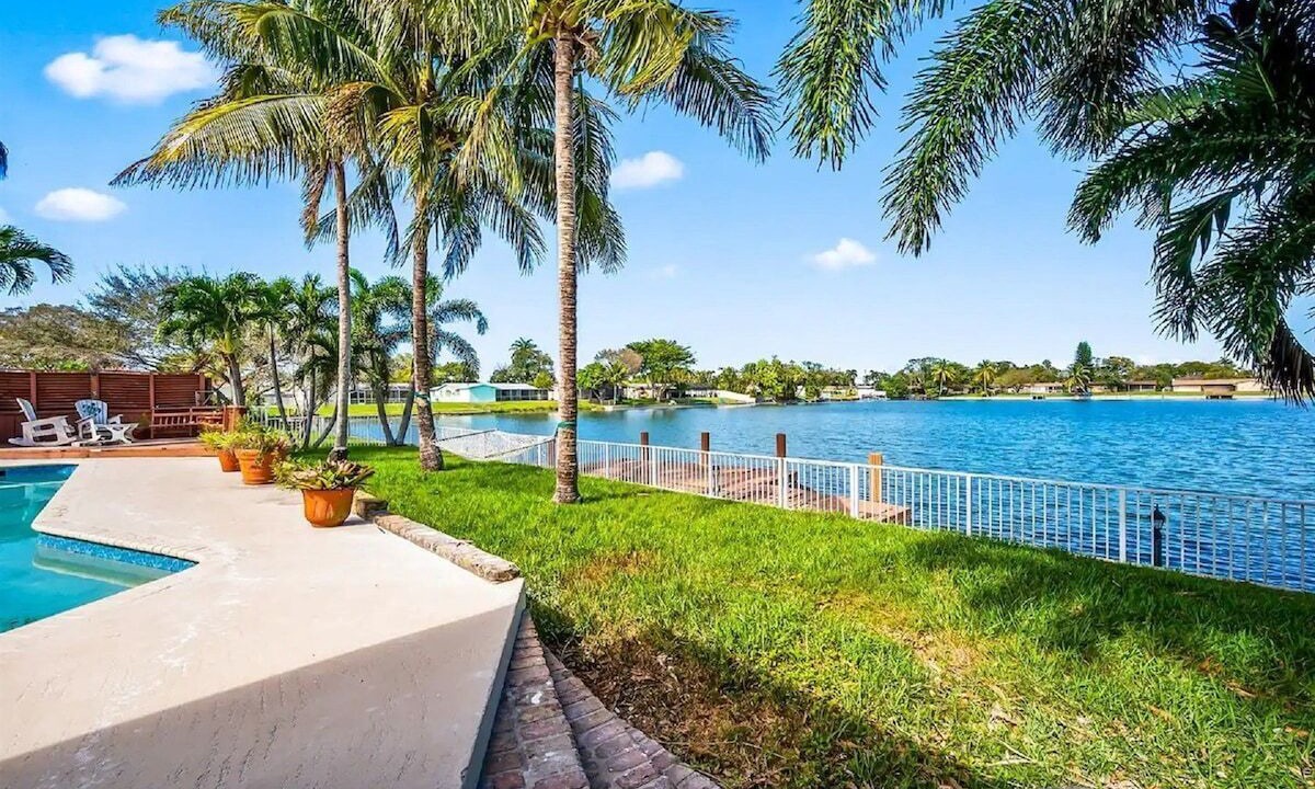 Photo of Outdoor in Pembroke Pines