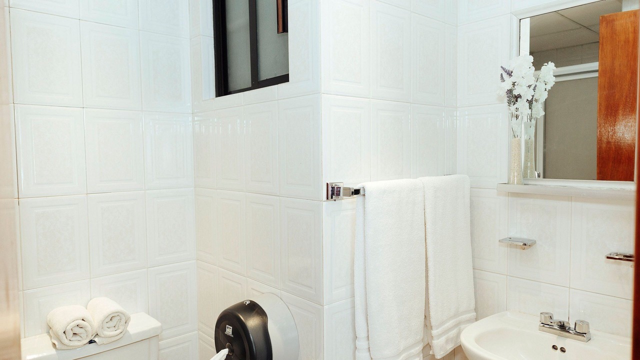 Photo of Bathroom in Toluca City-Centre