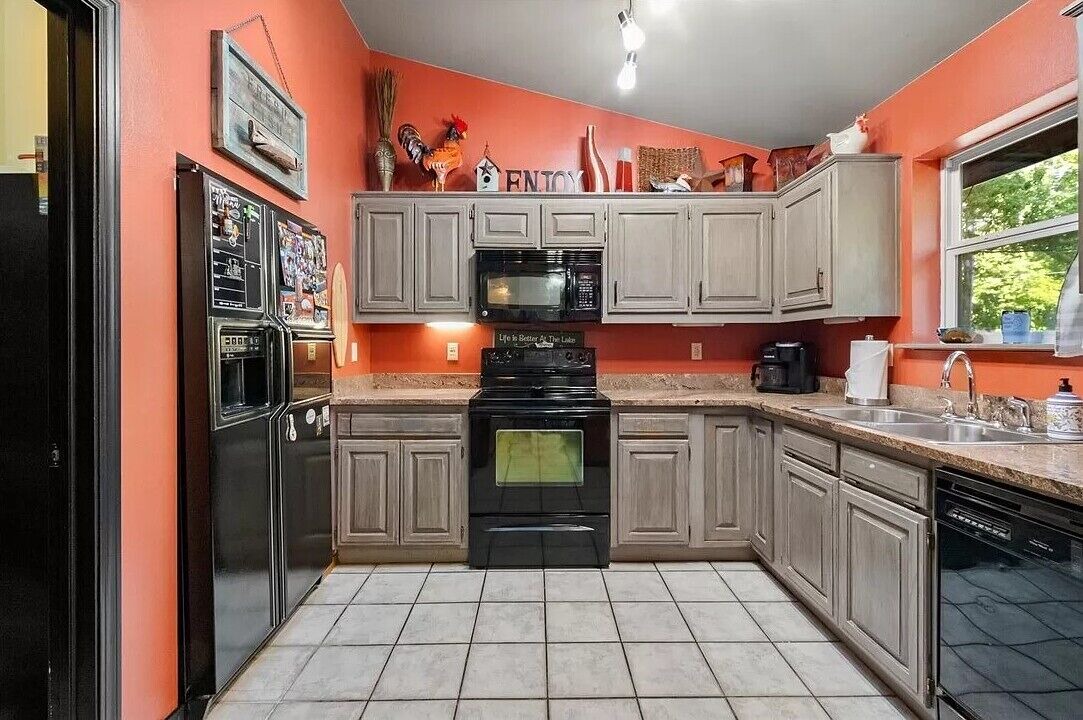 Photo of Kitchen in Lost Bridge Village