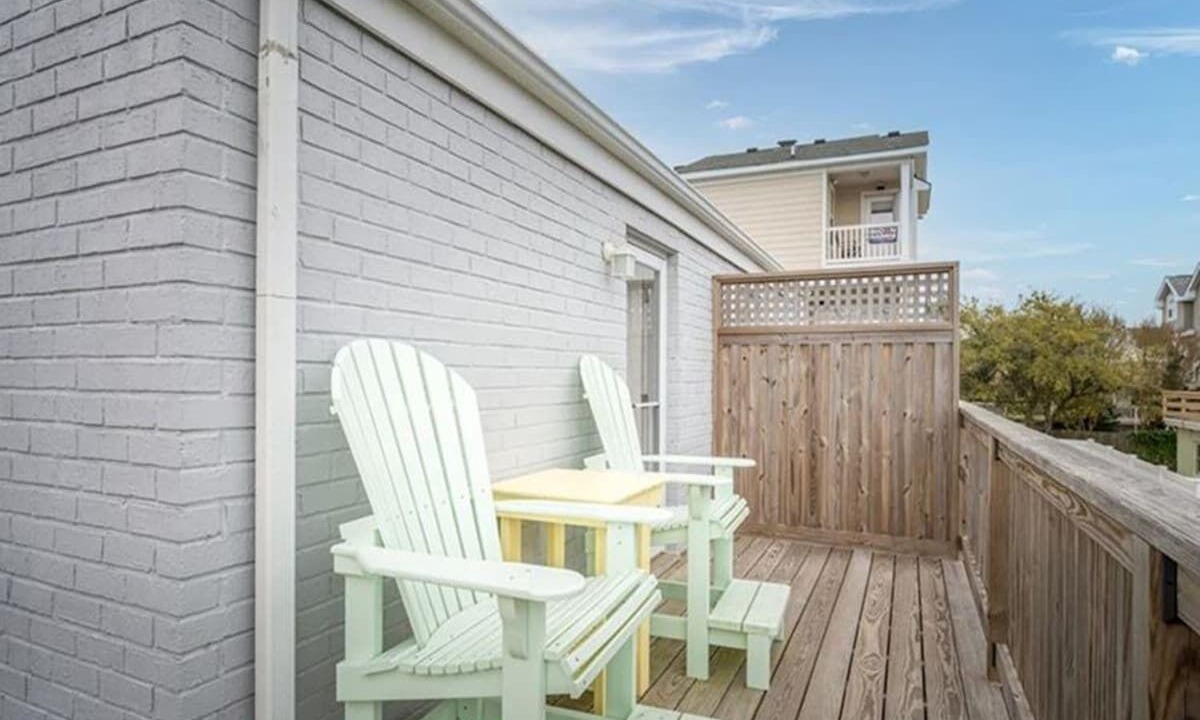 Photo of Outdoor in Chic's Beach
