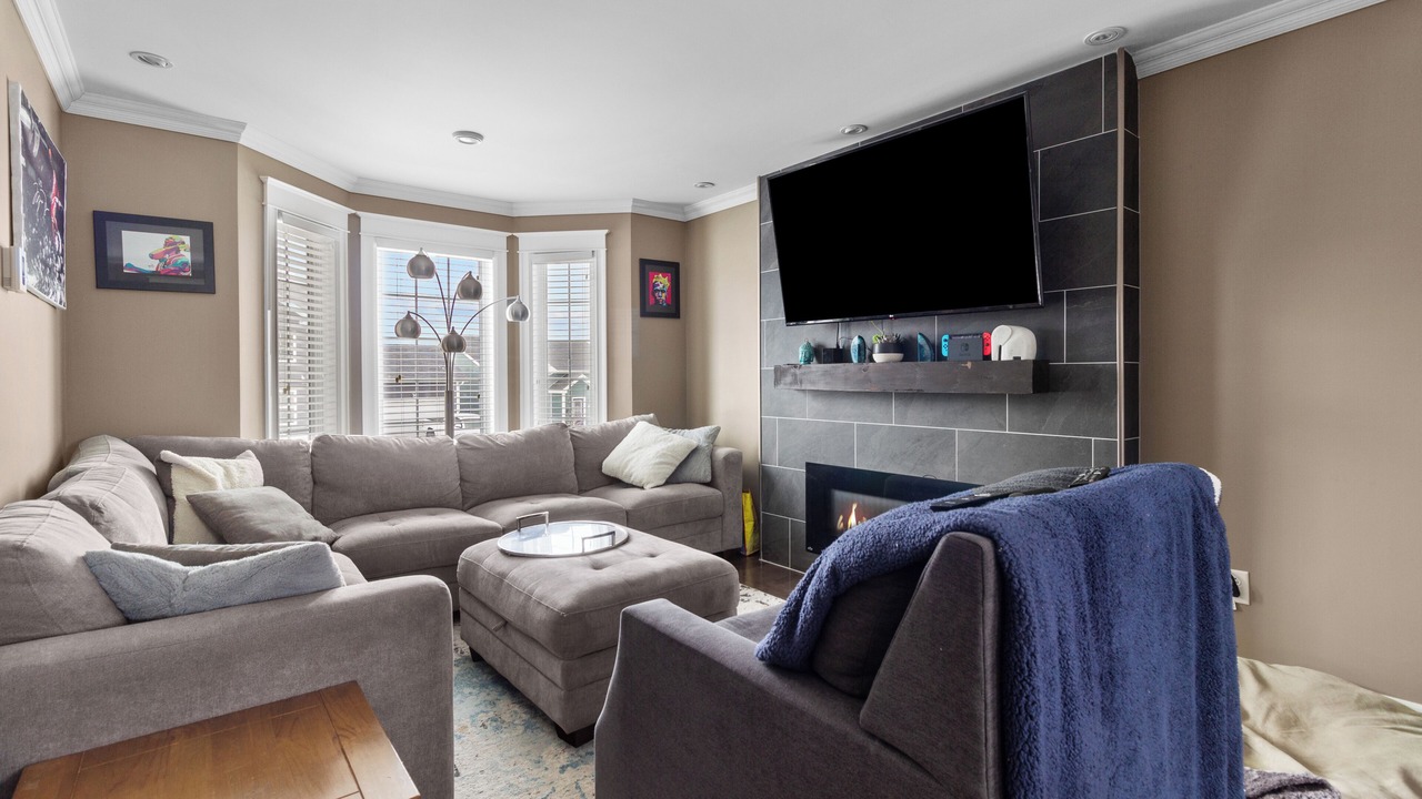 Photo of Livingroom in Terra Nova