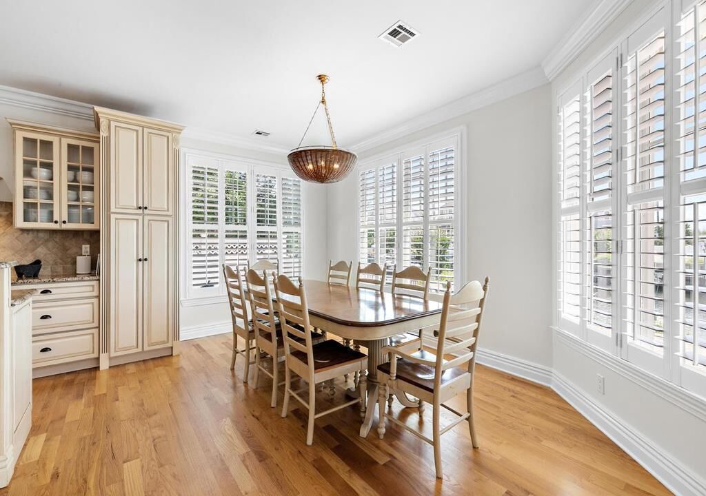 Photo of Others in Loveladies