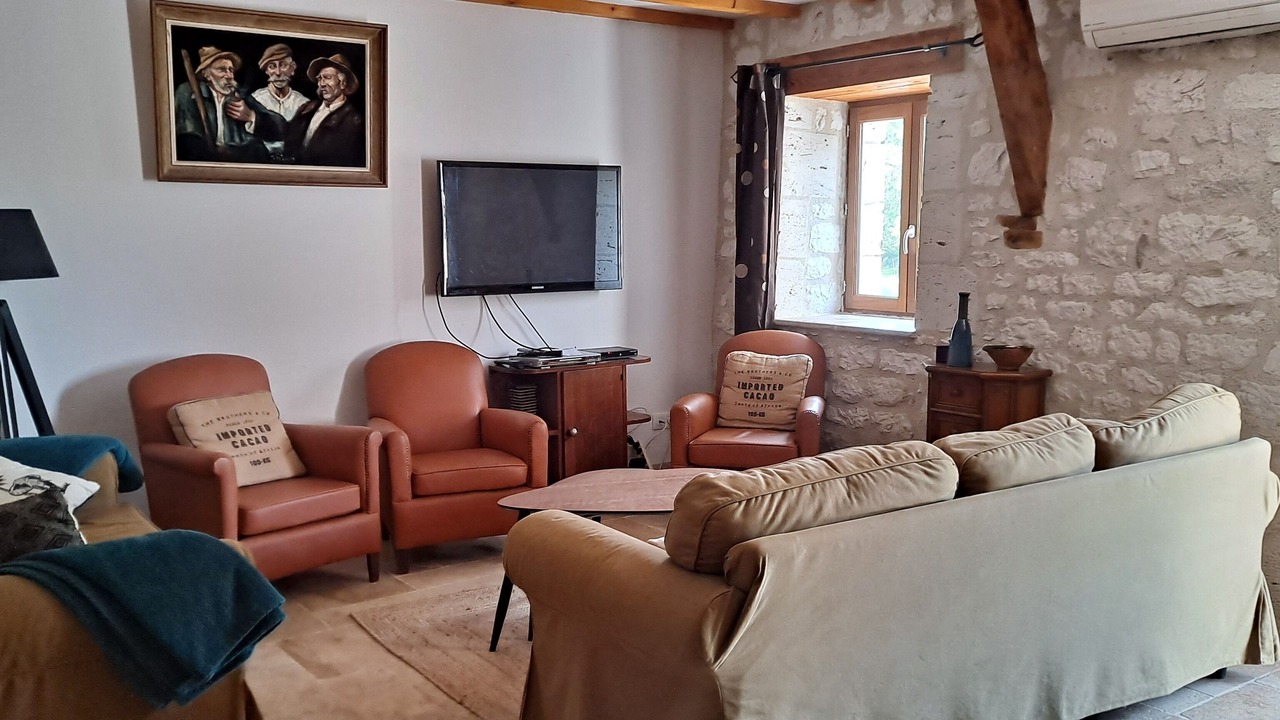 Photo of Livingroom in Montaigu-de-Quercy