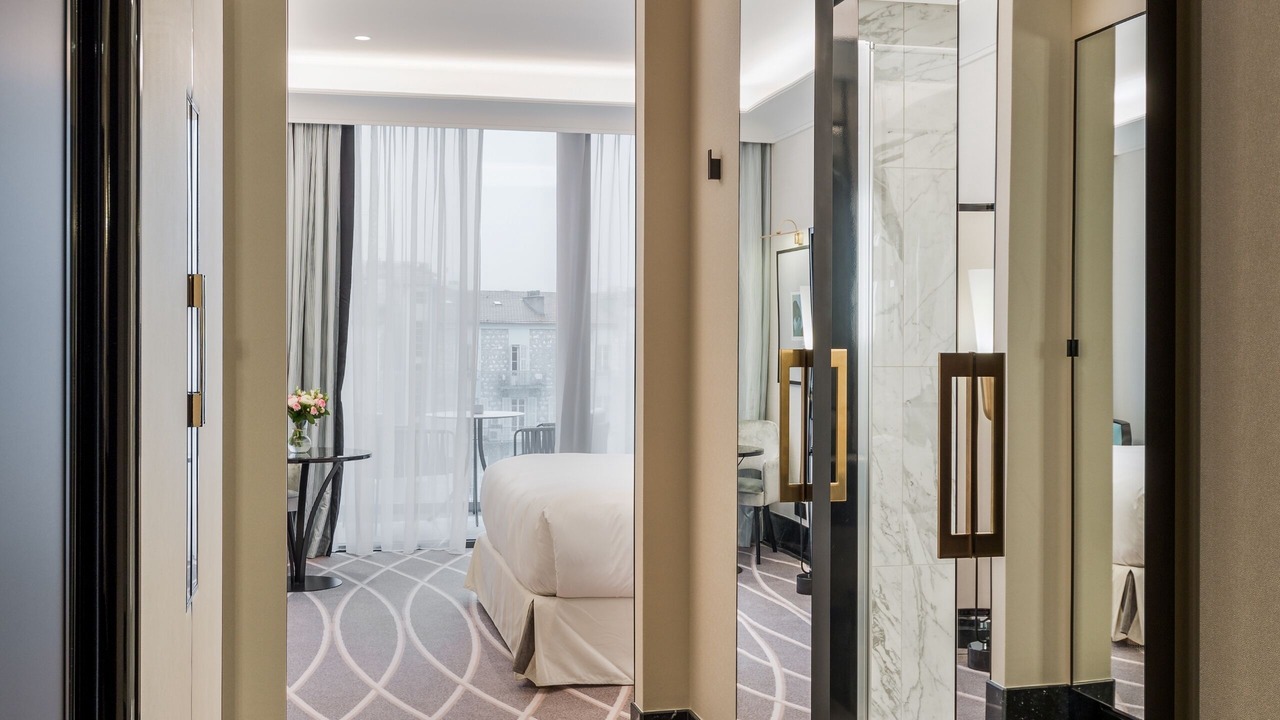 Photo of Others in Carre d'Or