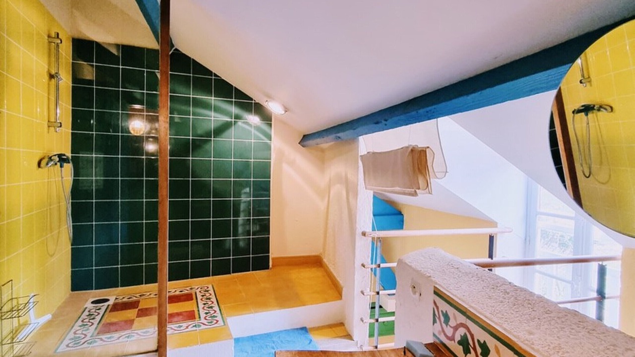 Photo of Bathroom in Us