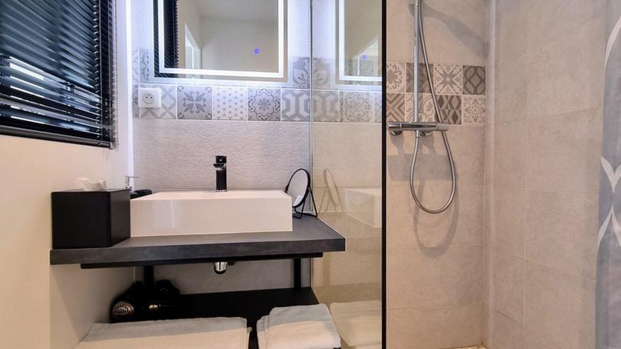 Photo of Bathroom in Saint-Prix