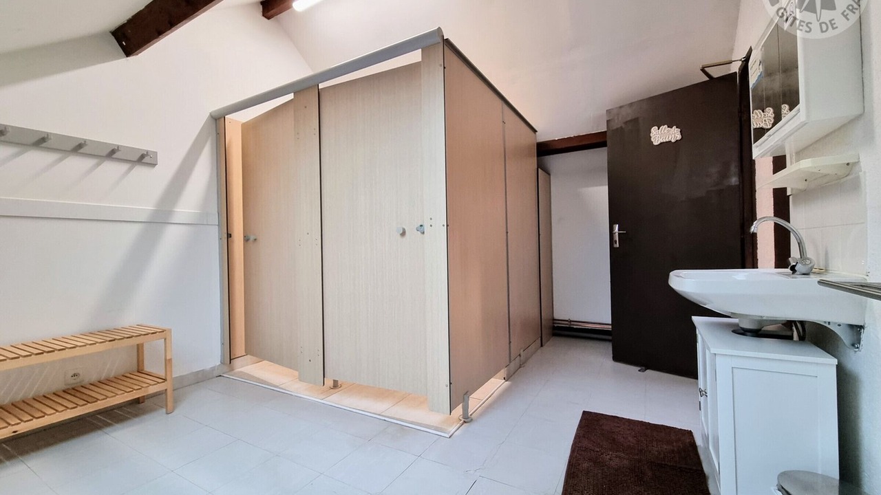 Photo of Bathroom in Nucourt