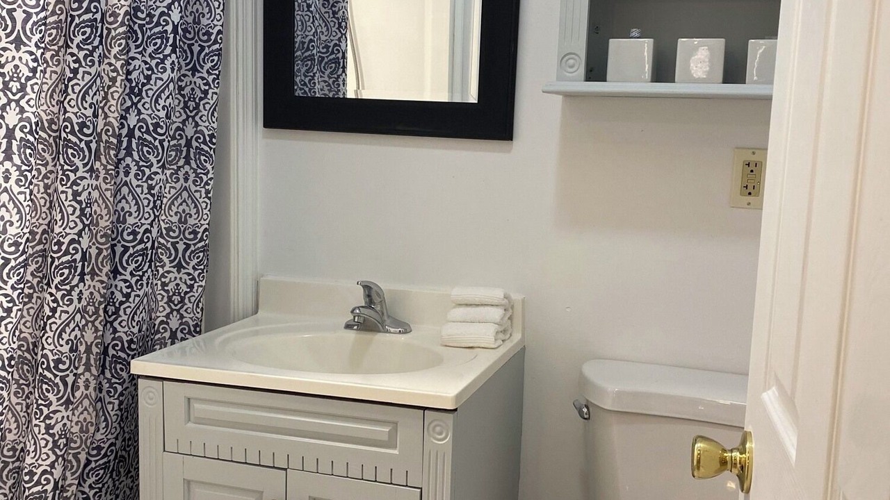 Photo of Bathroom in Beacon