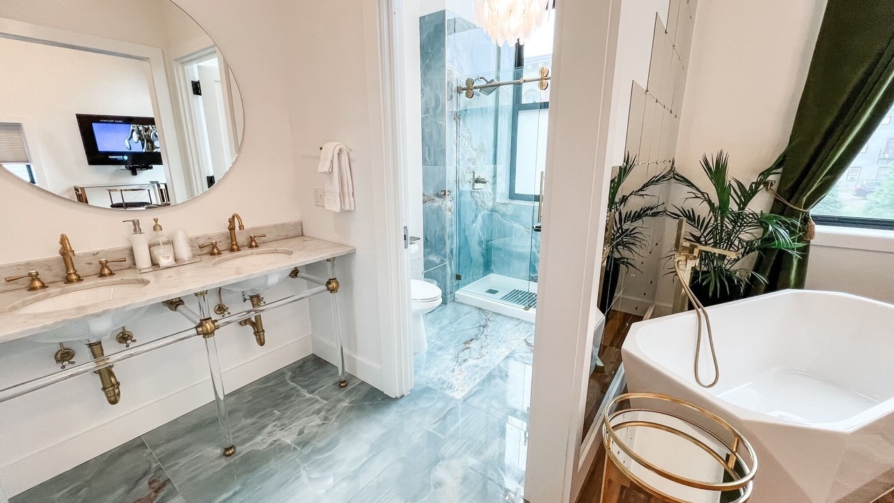 Photo of Bathroom in Beacon