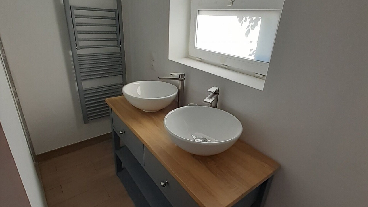 Photo of Others in Oize