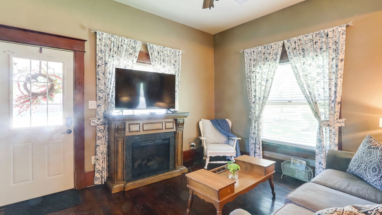 Photo of Livingroom in Belle Plaine