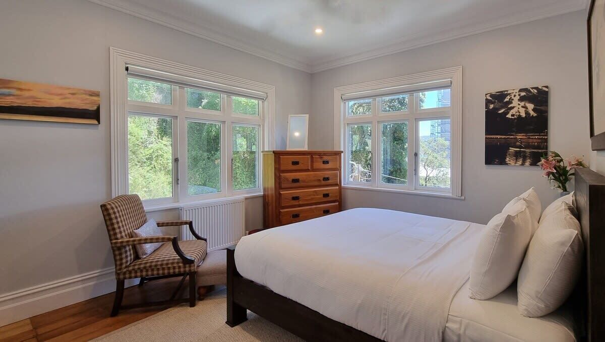 Photo of Others in Oriental Bay