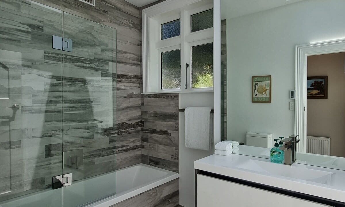 Photo of Others in Oriental Bay