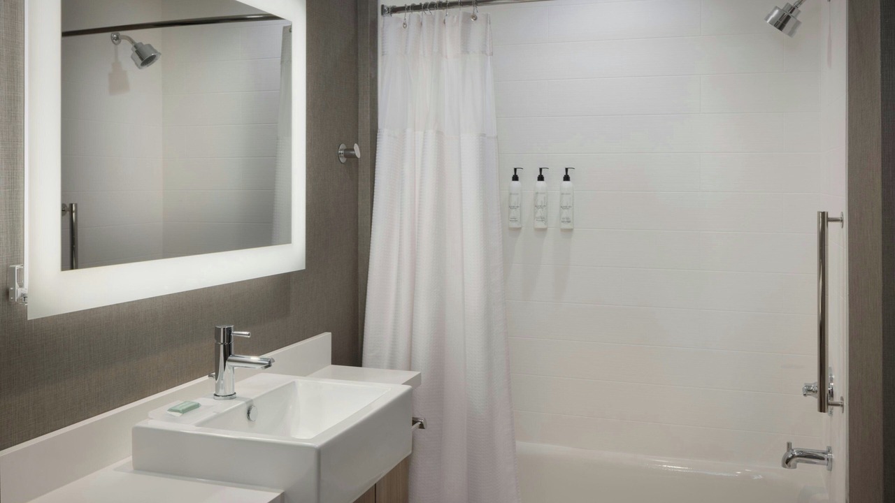 Photo of Bathroom in Bowling Green