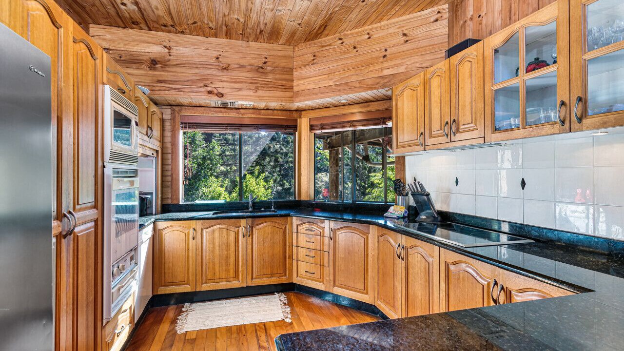 Photo of Kitchen in Currumbin Valley