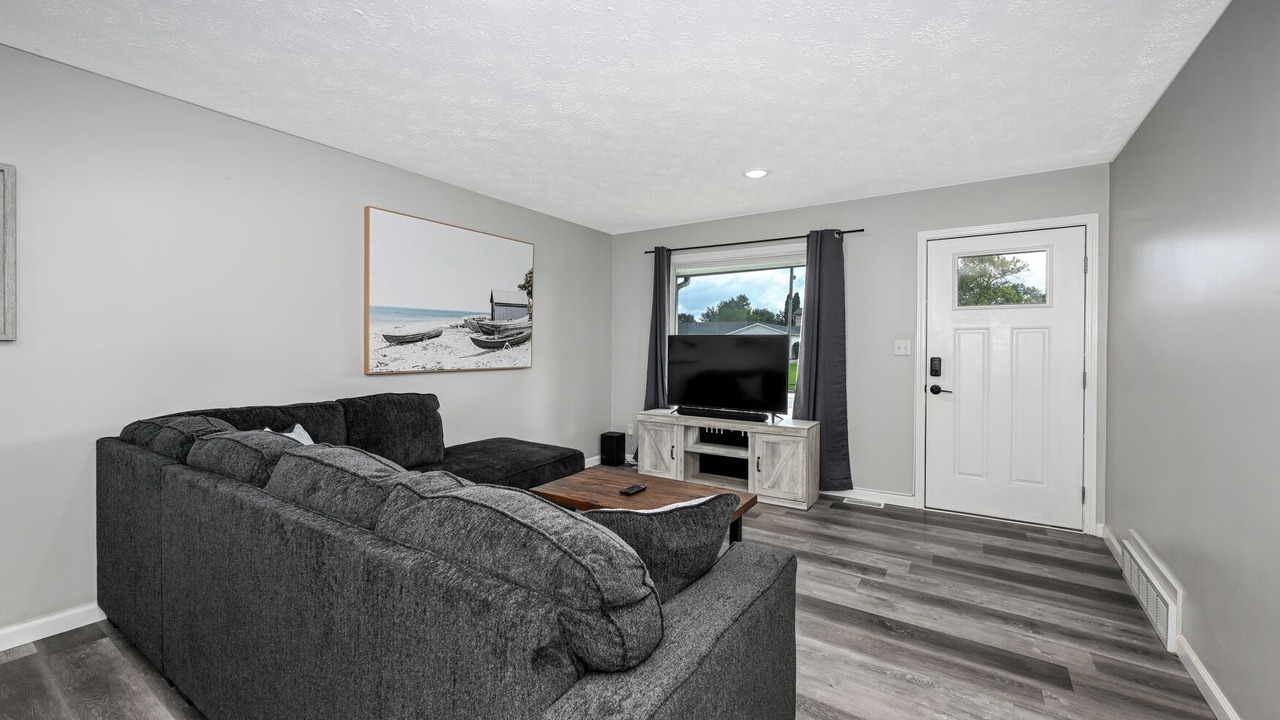 Photo of Livingroom in Bedford Heights