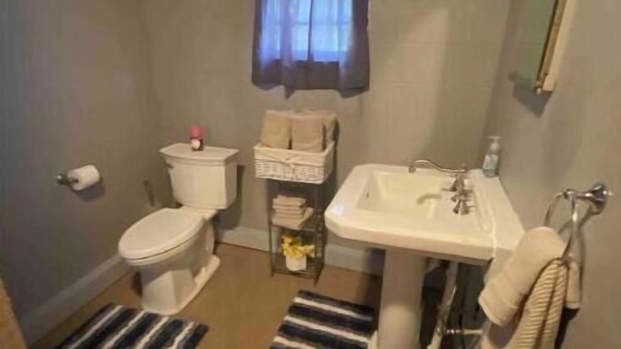 Photo of Others in Reynolds