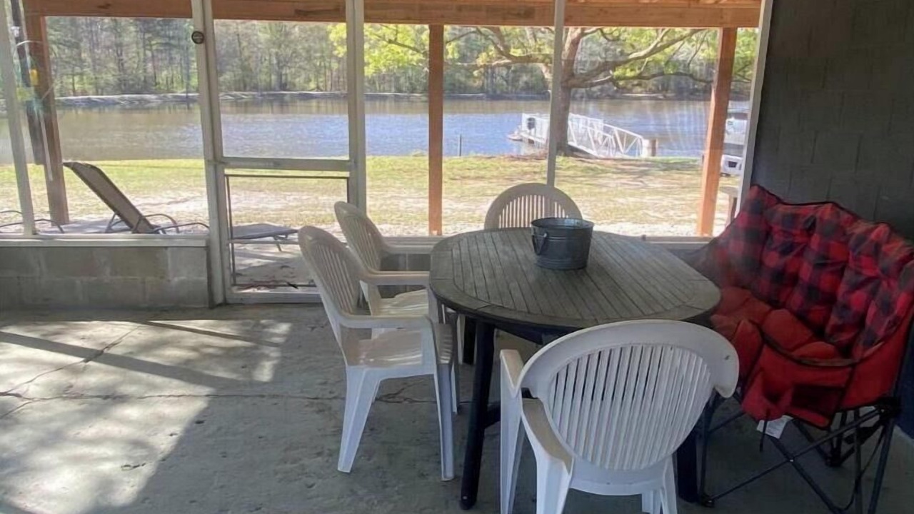 Photo of Outdoor in Reynolds