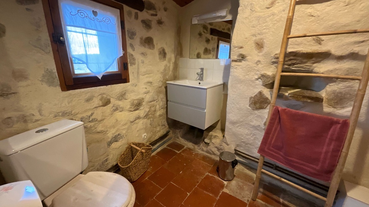 Photo of Bathroom in Fouzilhon