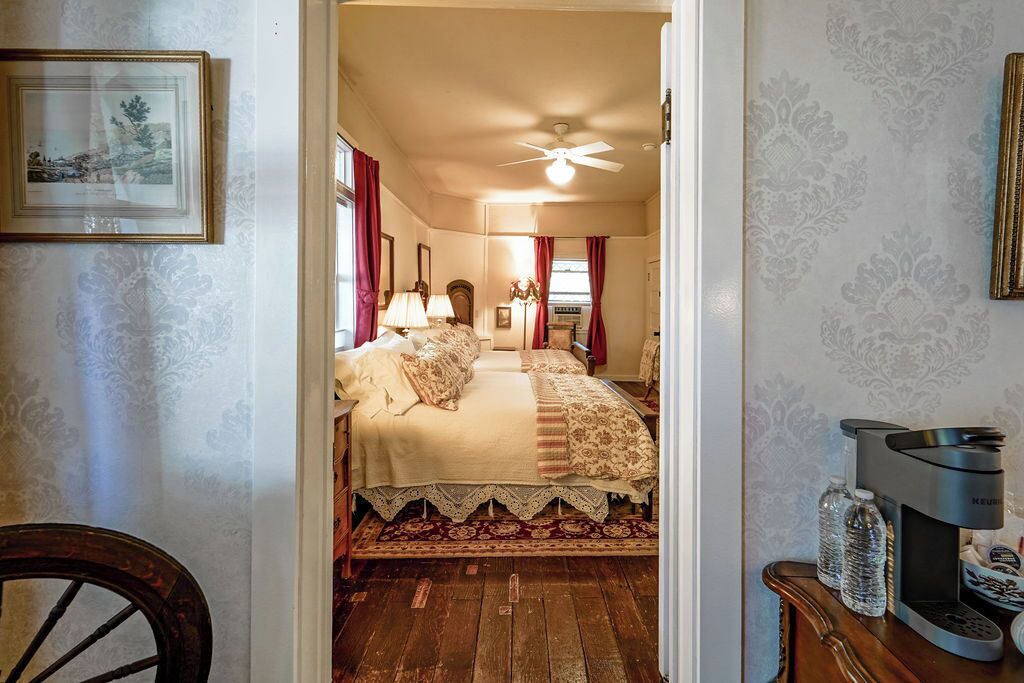 Photo of Others in Weaverville