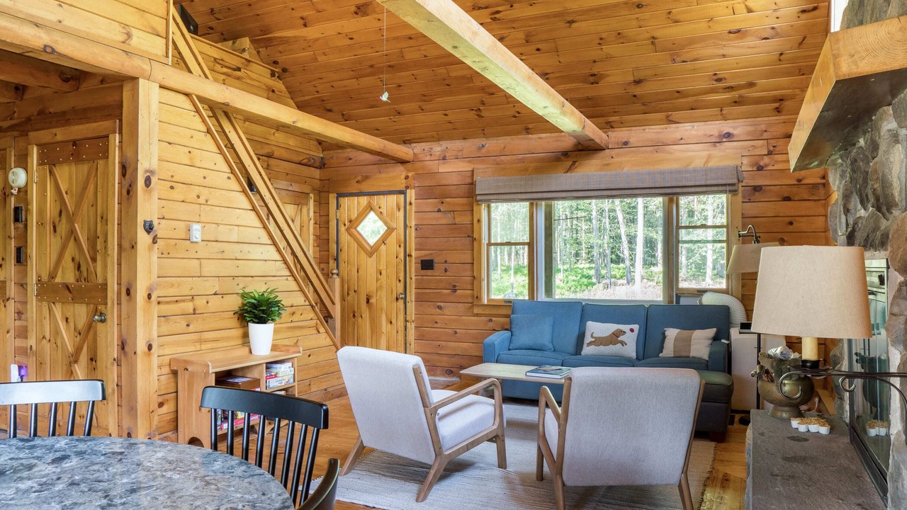 Photo of Livingroom in Roscoe