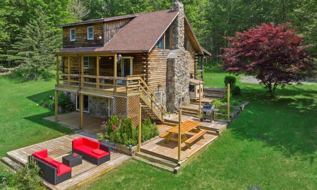 Photo of Outdoor in Roscoe