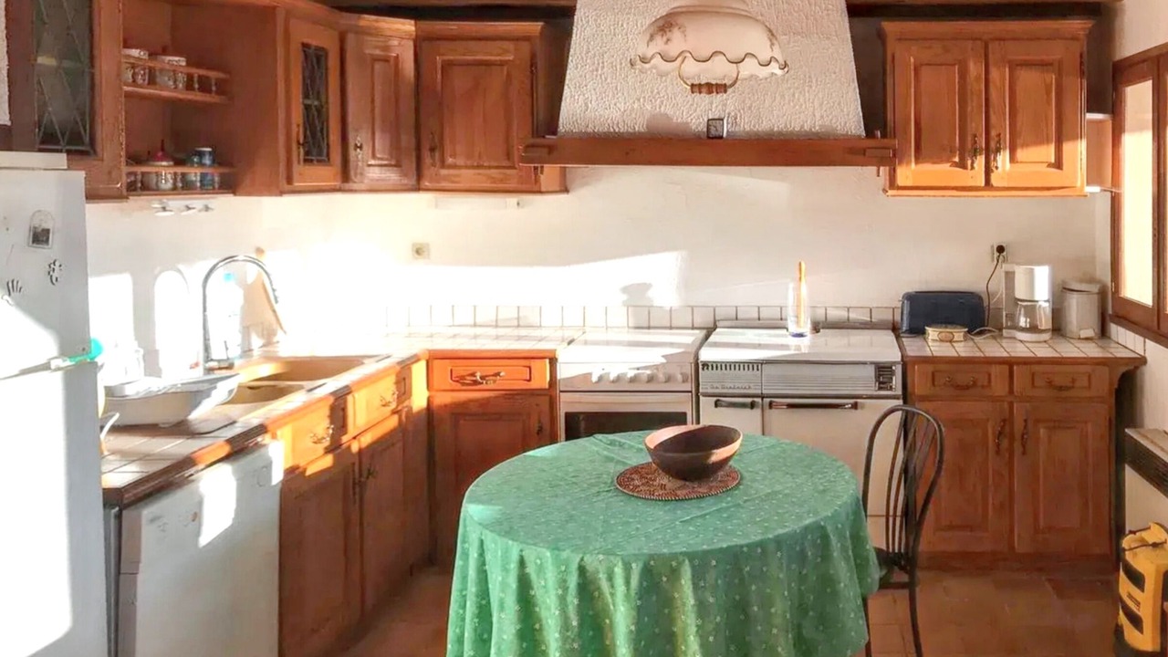 Photo of Kitchen in Saint-Hilaire-Cusson-la-Valmitte