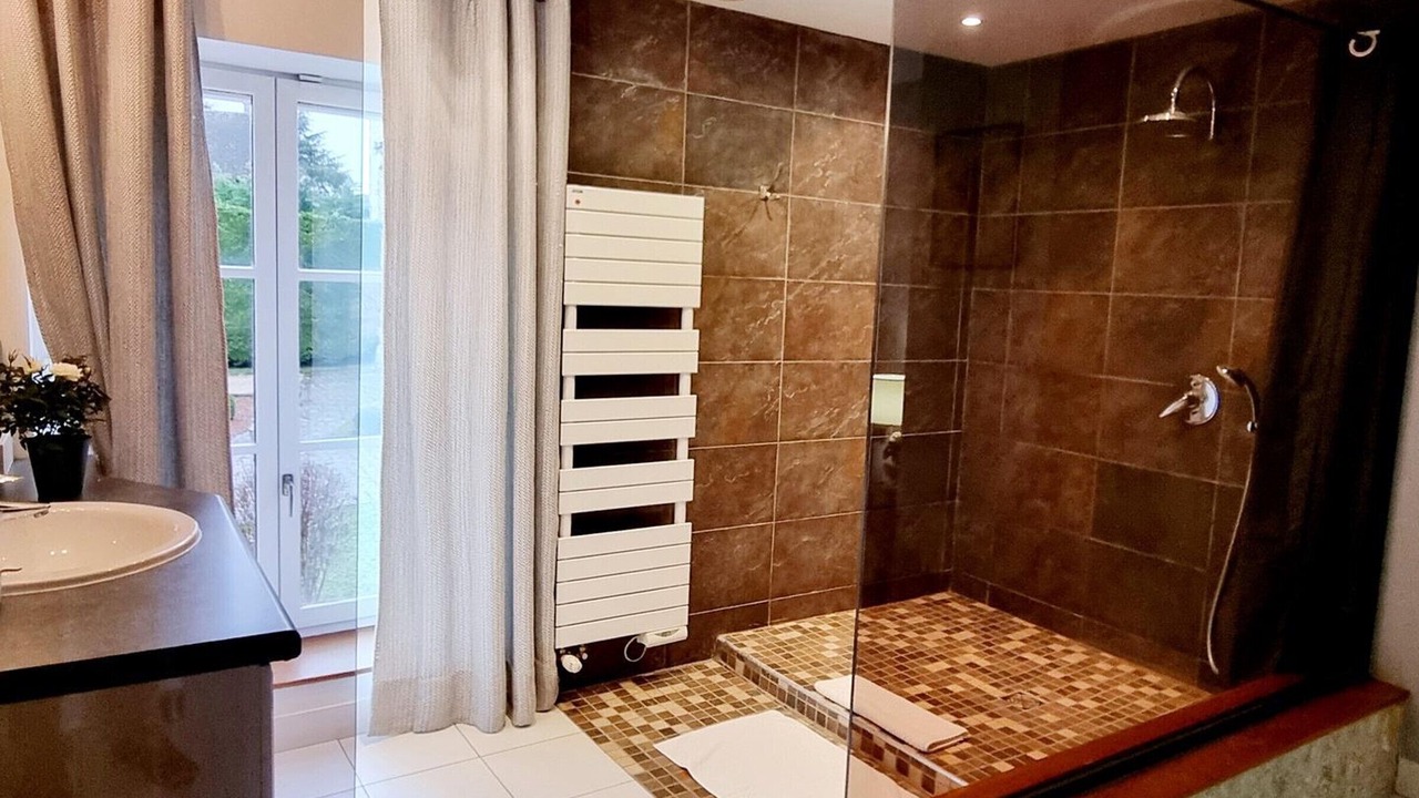 Photo of Bathroom in Fremainville