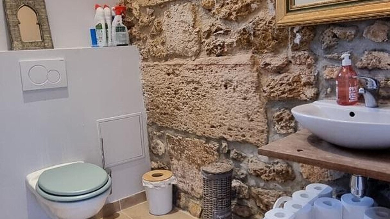 Photo of Bathroom in Fremainville