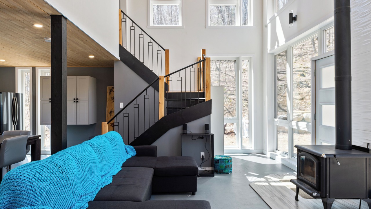Photo of Livingroom in Grenville-sur-la-Rouge