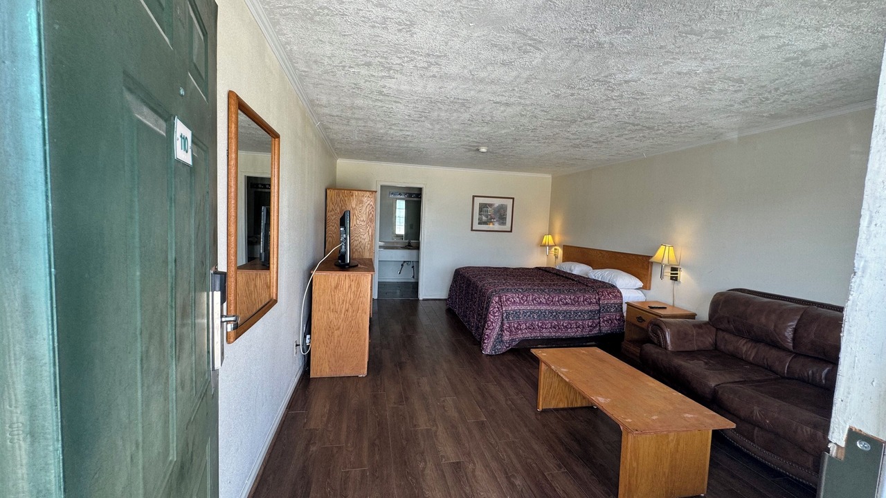 Photo of Bedroom in New Llano